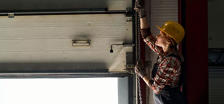 Addressing Common Garage Door Stoppage Issues in Palmdale, CA